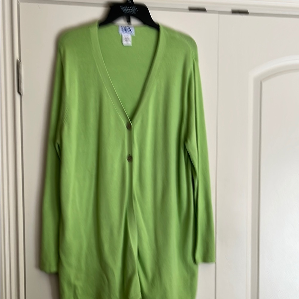 Vibrant Green Knit Cardigan with Relaxed Fit